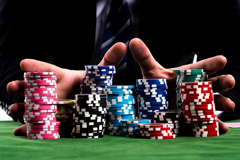 Người chơi cần nắm rõ luật chơi poker Mu88 để luôn thắng 